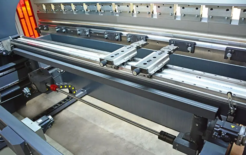 2 XR Axis back gauge 1