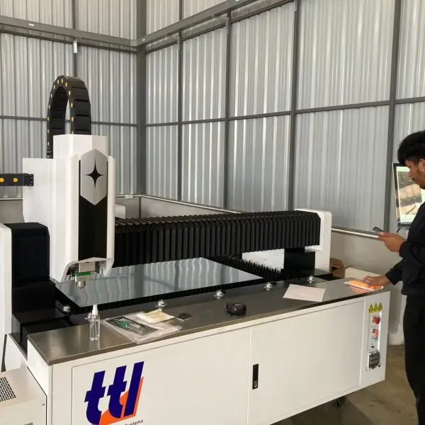 LINE_ALBUM_ส่งเครื่องเลเซอร์บ.โฟลว์ริช_250110_7